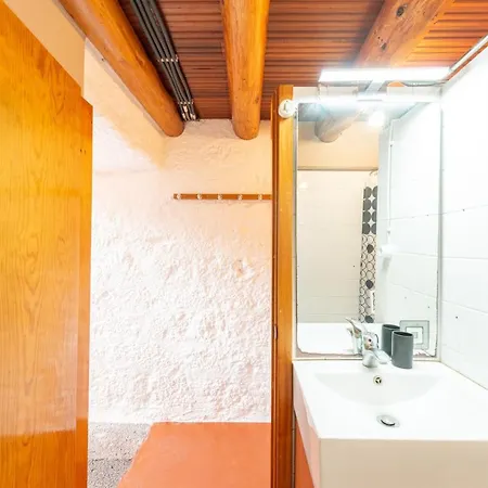 Lobo Do Mar * Calheta de Nesquim