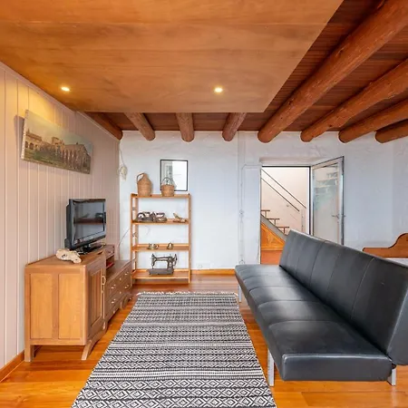 Holiday home Lobo Do Mar Calheta de Nesquim